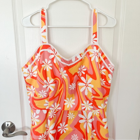 NWOT Unique Vintage Yellow Psychedelic Sweetheart Flare Dress - Picture 4 of 7